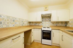 KITCHEN- click for photo gallery